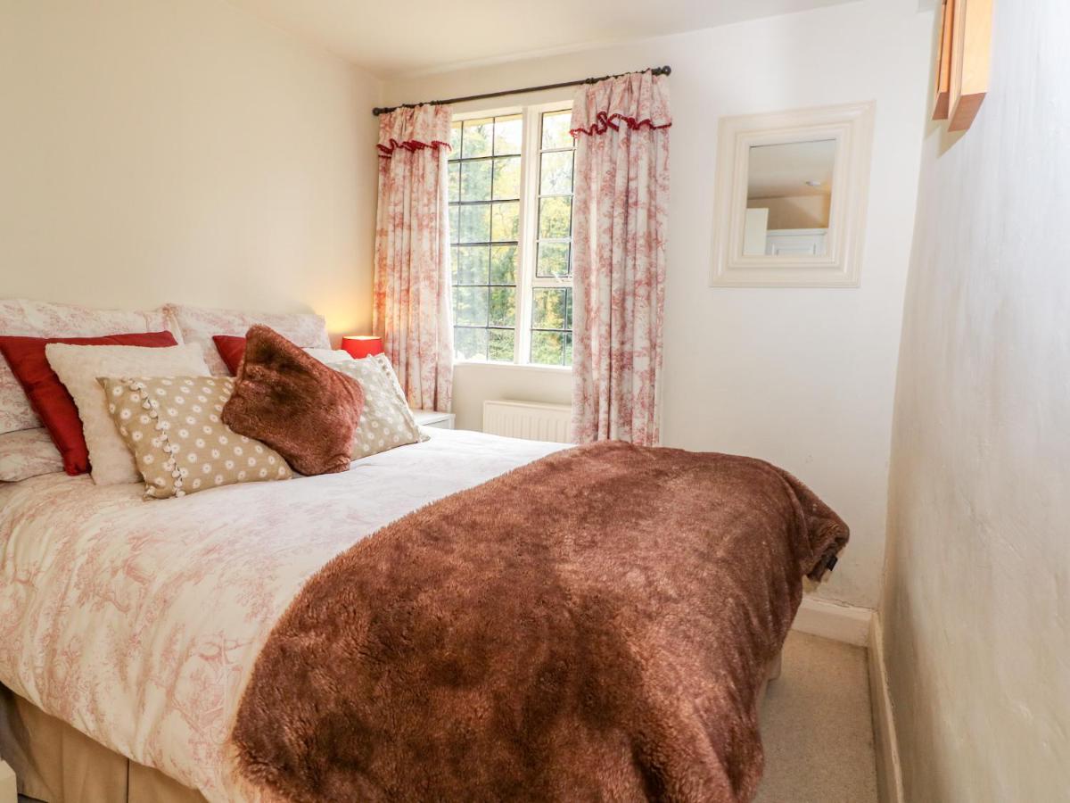 October Cottage ستراود المظهر الخارجي الصورة